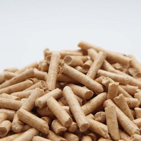 Natural pine cat litter made from recycled wood fibers with low dust formula